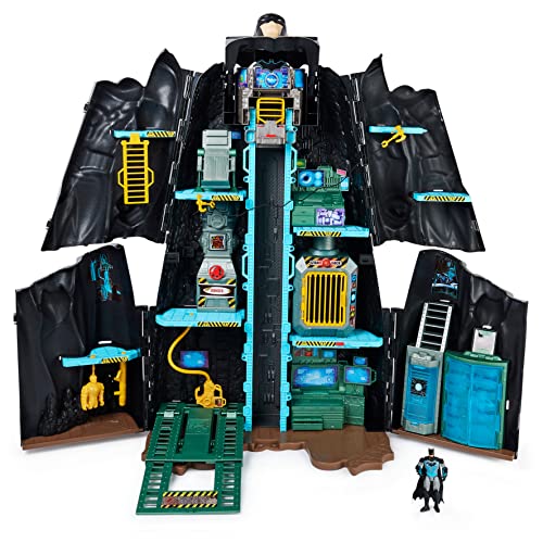 DC Comics Batman Batcave transformable avec figurine